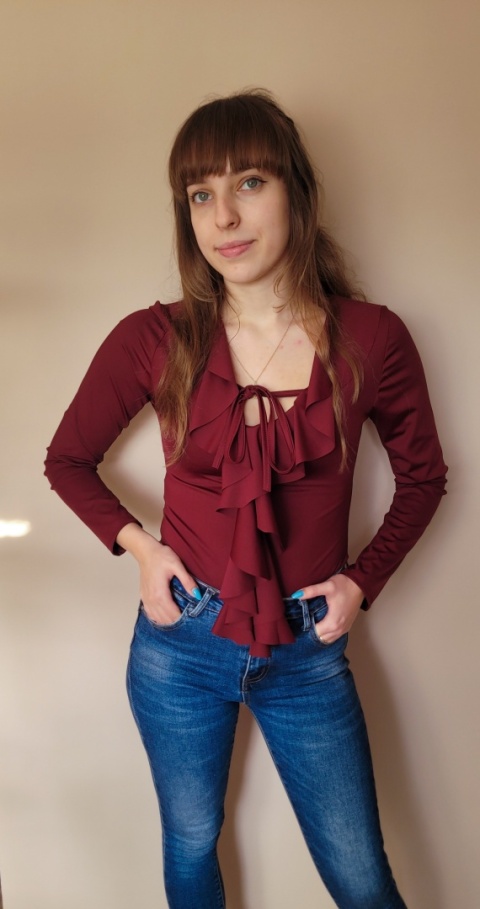 Bordowe Body z Falbaną