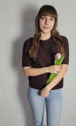 Brązowy Sweterek Na Krótki Rękaw