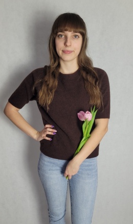 Brązowy Sweterek Na Krótki Rękaw